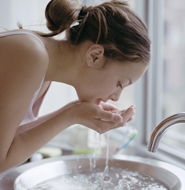 還在羨慕她的牛奶肌嗎？先解決你的毛孔粗大吧！