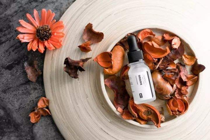 煙酰胺原液有什么效果 煙酰胺原液的功效與作用-易網健康<a href=http://www.xllyou.com/jkys/ target=_blank class=infotextkey>養生</a>網 煙酰胺原液有什么效果 煙酰胺原液的功效與作用