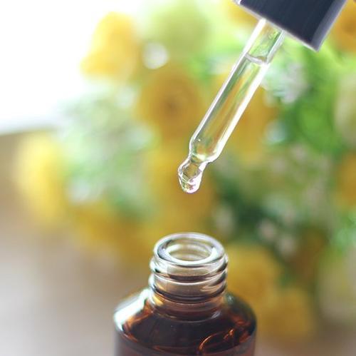 精華液可以天天使用嗎 如何正確使用精華液?-易網健康養生網 精華液可以天天使用嗎 如何正確使用精華液?