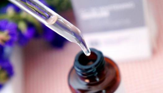 精華液可以天天使用嗎 如何正確使用精華液?-易網健康<a href=http://www.xllyou.com/jkys/ target=_blank class=infotextkey>養生</a>網 精華液可以天天使用嗎 如何正確使用精華液?