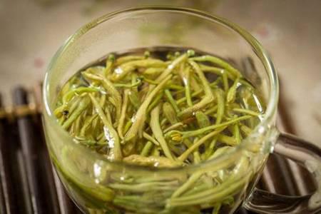 金銀花的美容功效與作用,金銀花泡水祛痘還你好皮膚-易網<a href=http://www.xllyou.com/ target=_blank class=infotextkey>健康養生</a>網 金銀花的美容功效與作用,金銀花泡水祛痘還你好皮膚