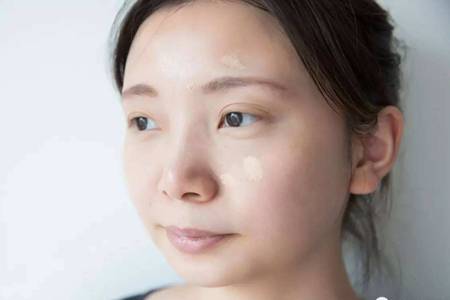 眼袋重是什么原因造成的,女性快速去除眼袋的四個(gè)方法-易網(wǎng)健康<a href=http://www.xllyou.com/jkys/ target=_blank class=infotextkey>養(yǎng)生</a>網(wǎng) 眼袋重是什么原因造成的,女性快速去除眼袋的四個(gè)方法