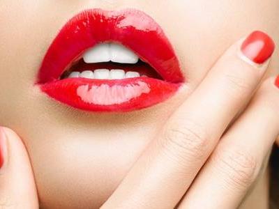 口紅怎么涂嘴唇才不干 恰當(dāng)涂口紅的方法一看就會(huì)