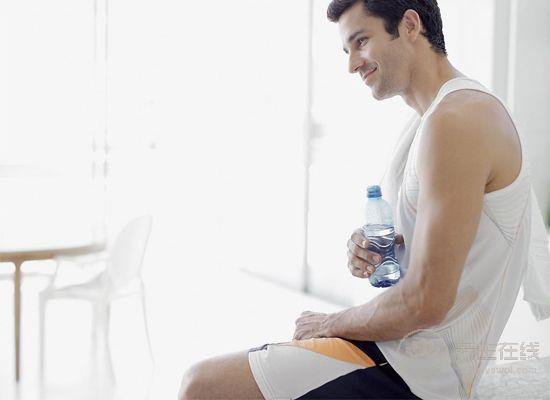 早上起床4種水一定不能喝