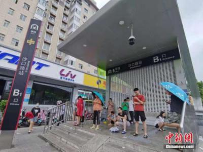 官方一周內(nèi)多次強(qiáng)調(diào)非常情況下，地鐵該停就停