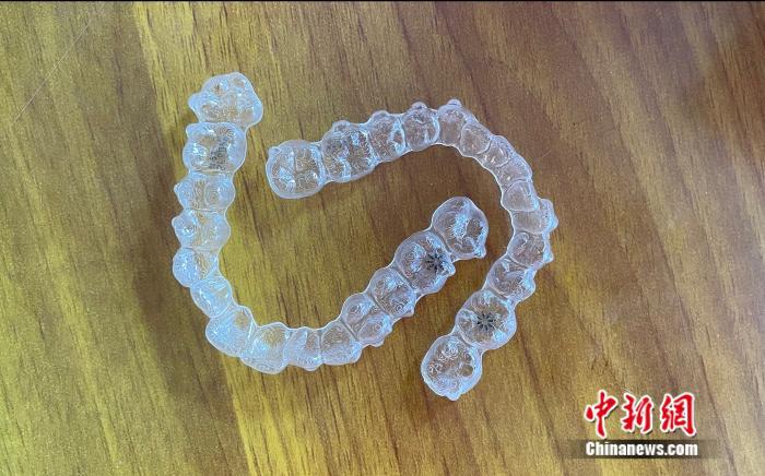 瘋狂的牙套：“9塊9包郵”就能實現整牙自由？