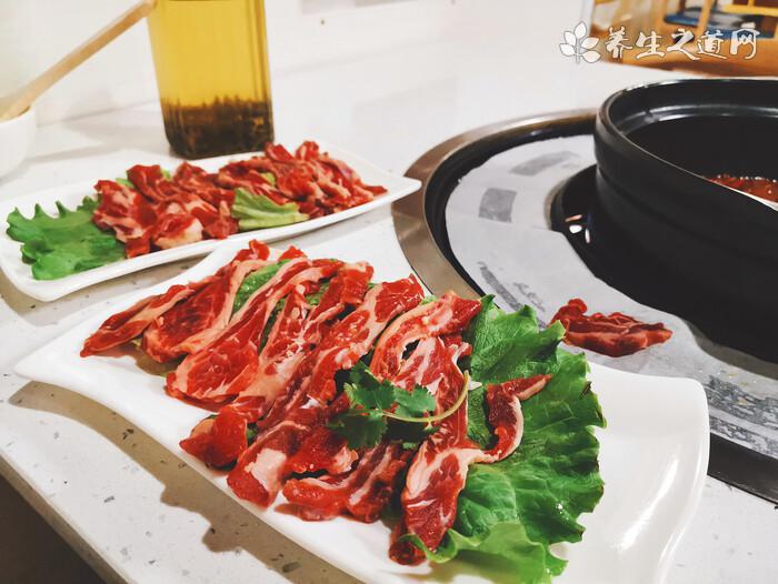 發(fā)臭隔夜肉洗了再賣 大潤發(fā)回應(yīng) 濟(jì)南市監(jiān)局:將依法依規(guī)進(jìn)行處理 發(fā)臭隔夜肉洗了再賣 大潤發(fā)回應(yīng) 濟(jì)南市監(jiān)局:將依法依規(guī)進(jìn)行處理