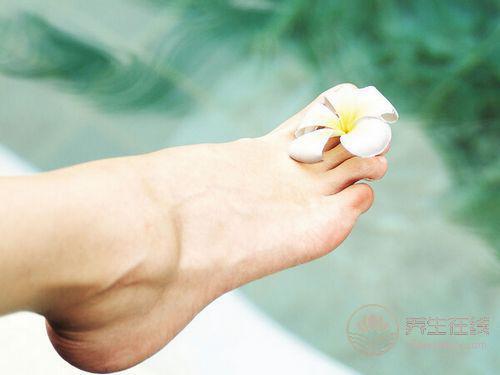 秋季<a href=http://www.xllyou.com/jkys/ target=_blank class=infotextkey>養生</a>泡腳需要知道這些禁忌 <a href=http://www.xllyou.com/tags-秋季養生.html target=_blank class=infotextkey>秋季養生</a>泡腳需要知道這些禁忌