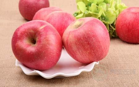 秋季六水果食用禁忌 糖尿病者少吃梨子