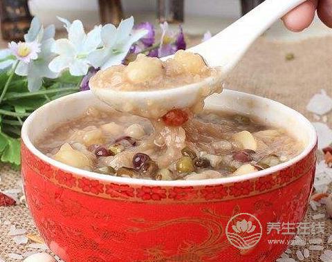 夏季消暑可多喝養生粥