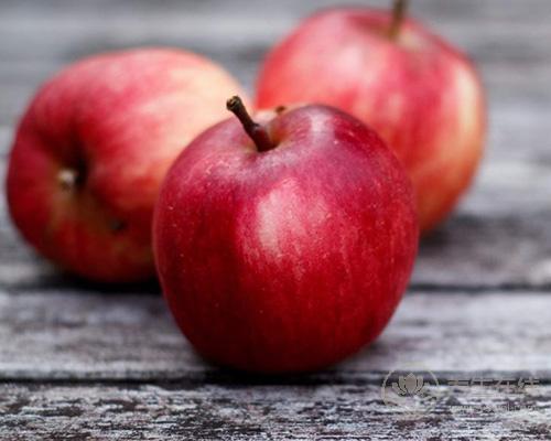 秋天感冒高發(fā)季，不想中招，請(qǐng)多吃4種水果！