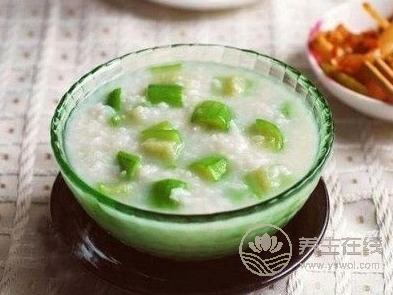 夏季消暑可多喝養生粥