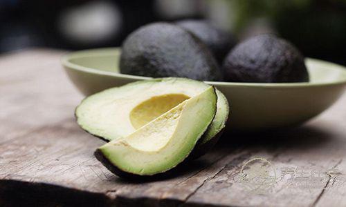 春節飲食雜亂造成皮膚負擔，飯后7種水果排毒效果好