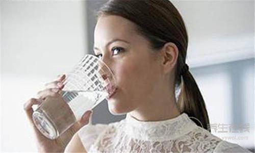 夏季喝水避開六禁忌 忌過量充汽飲料