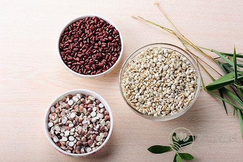 夏季體內濕氣重導致脾虛,分享2個祛濕偏方 夏季體內濕氣重導致脾虛,分享2個祛濕偏方