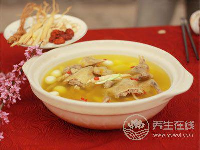 緩解春燥可多喝這三種水