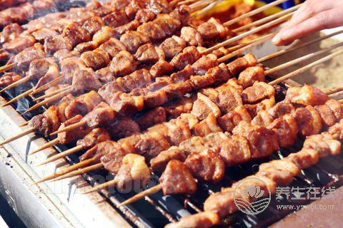 夏天啤酒加烤串爽歪歪？喝啤酒的這些禁忌你知道嗎