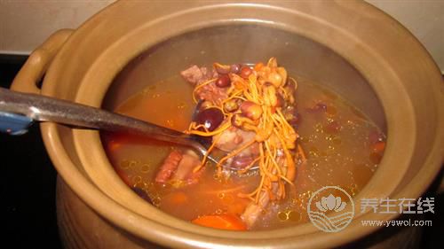 夏季體內濕氣重導致脾虛,分享2個祛濕偏方 夏季體內濕氣重導致脾虛,分享2個祛濕偏方