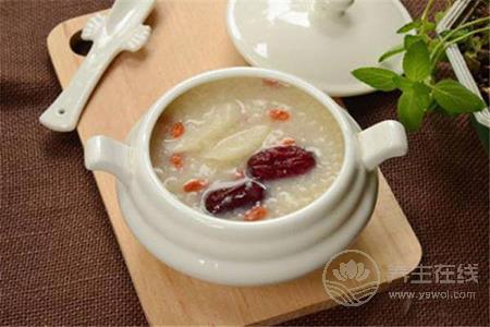 六款銀耳營養食譜 夏季多吃健脾開胃