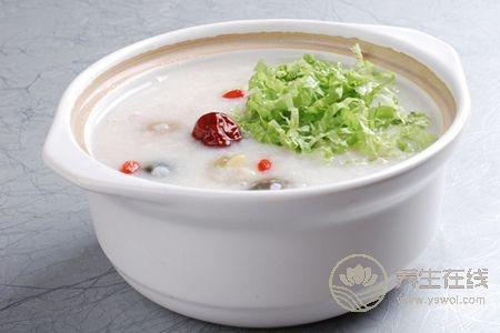 老年人春季<a href=http://www.xllyou.com/jkys/ target=_blank class=infotextkey>養生</a>多喝粥 健康又長壽 老年人<a href=http://www.xllyou.com/tags-春季養生.html target=_blank class=infotextkey>春季養生</a>多喝粥 健康又長壽