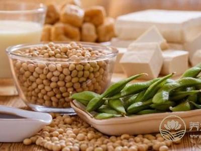 秋季補鈣黃金期：多吃這些含鈣食物