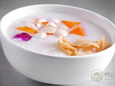 自制簡(jiǎn)單的養(yǎng)顏靚湯 夏季讓你喝出好氣色