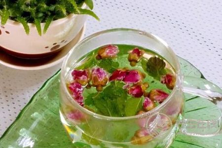 大暑女人喝什么茶養生好?大暑有哪些養生茶?-易網<a href=http://www.xllyou.com/ target=_blank class=infotextkey>健康養生</a>網 大暑女人喝什么茶養生好?大暑有哪些養生茶?