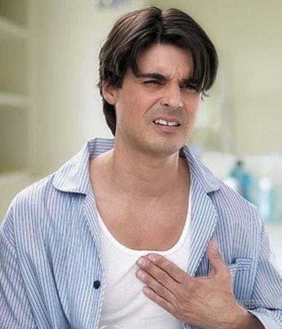 秋冬季易發心臟病 教你幾招護心臟-易網<a href=http://www.xllyou.com/ target=_blank class=infotextkey>健康養生</a>網 秋冬季易發心臟病 教你幾招護心臟