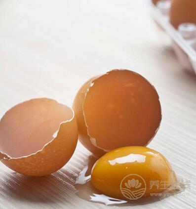 秋冬季易發心臟病 教你幾招護心臟-易網健康養生網 秋冬季易發心臟病 教你幾招護心臟