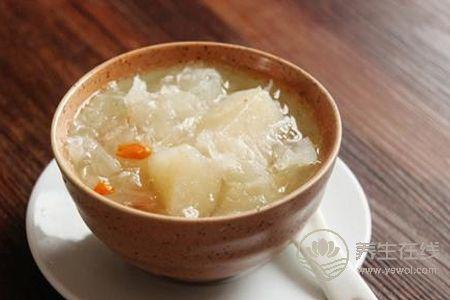 霜降有哪些養生食譜?霜降潤肺健脾的銀耳雪梨粥做法是什么?-易網<a href=http://www.xllyou.com/ target=_blank class=infotextkey>健康養生</a>網 霜降有哪些養生食譜?霜降潤肺健脾的銀耳雪梨粥做法是什么?