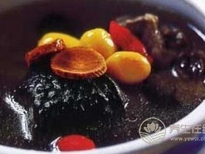 霜降養(yǎng)生食材有哪些?霜降吃白果燉烏雞好嗎?