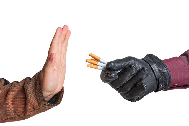 長期抽煙突然戒煙好嗎，原來戒煙有這么多好處，看完就把煙戒了吧!