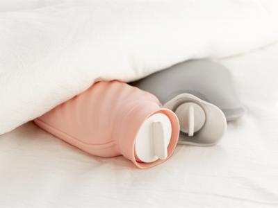 熱水袋比電熱毯更好嗎？如何正確挑選熱水袋？