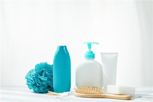 冬天用什么洗面奶洗臉好？選洗面奶常有這些誤區(qū)！