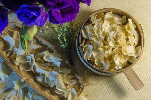 <a href=http://www.xllyou.com/tags-春季養(yǎng)生.html target=_blank class=infotextkey>春季養(yǎng)生</a>喝什么湯 中醫(yī)首推百合麥冬湯