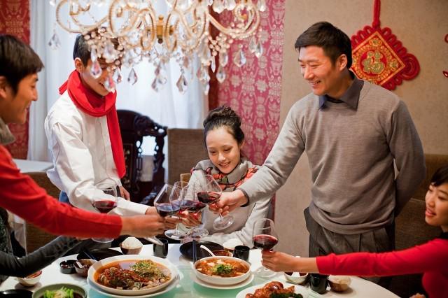 春節(jié)吃多了不消化怎么辦?胃酸胃脹速速解決-易網(wǎng)健康養(yǎng)生網(wǎng) 春節(jié)吃多了不消化怎么辦?胃酸胃脹速速解決