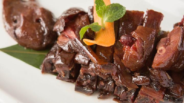 吃什么食物可以降秋火 秋燥七大降火食療法推薦-易網(wǎng)<a href=http://www.xllyou.com/ target=_blank class=infotextkey>健康養(yǎng)生</a>網(wǎng) 吃什么食物可以降秋火 秋燥七大降火食療法推薦