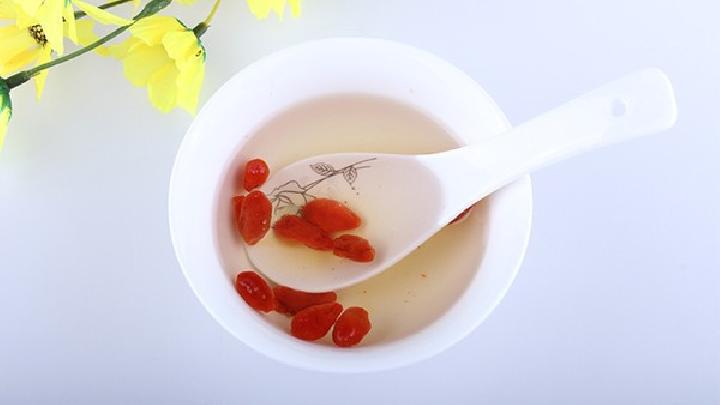 春季養(yǎng)生喝什么湯好 春季養(yǎng)生喝六款湯飲清熱祛濕-易網(wǎng)<a href=http://www.xllyou.com/ target=_blank class=infotextkey>健康養(yǎng)生</a>網(wǎng) 春季養(yǎng)生喝什么湯好 春季養(yǎng)生喝六款湯飲清熱祛濕