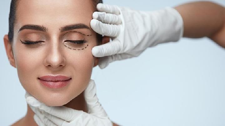 花粉過敏的原因究竟是什么 6征兆提示花粉過敏癥發(fā)作