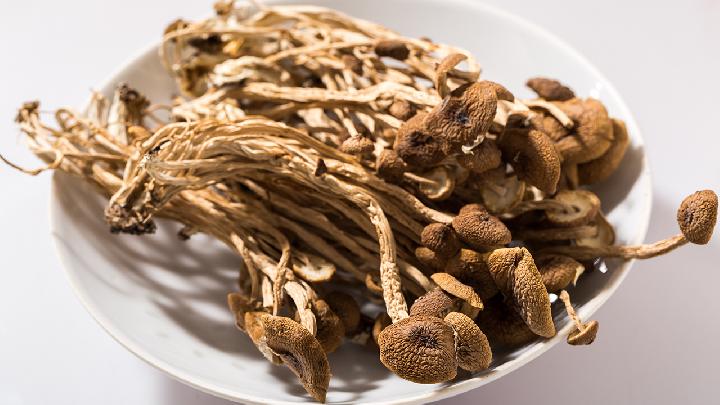 春季養生應該喝什么茶好 春季養生常喝6款茶對身體好-易網<a href=http://www.xllyou.com/ target=_blank class=infotextkey>健康養生</a>網 春季養生應該喝什么茶好 春季養生常喝6款茶對身體好