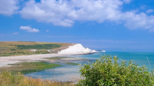 初夏季節健康<a href=http://www.xllyou.com/jkys/ target=_blank class=infotextkey><a href=http://www.xllyou.com/jkys/ target=_blank class=infotextkey>養生小常識</a></a>-易網<a href=http://www.xllyou.com/ target=_blank class=infotextkey>健康養生</a>網 初夏季節健康養生小常識