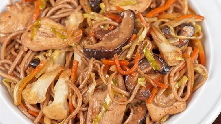 春季養生首選西紅柿 春季養生吃西紅柿堪比天然美白防曬霜-易網健康養生網 春季養生首選西紅柿 春季養生吃西紅柿堪比天然美白防曬霜