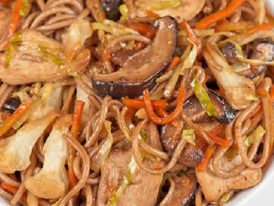 春季養(yǎng)生首選西紅柿 春季養(yǎng)生吃西紅柿堪比天然美白防曬霜