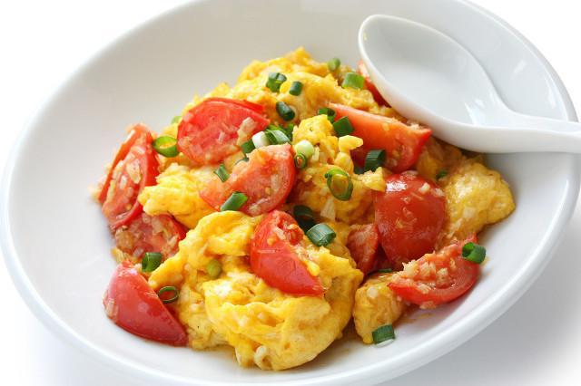 夏天吃什么菜開胃?食欲不振還能這樣解決-易網(wǎng)<a href=http://www.xllyou.com/ target=_blank class=infotextkey>健康養(yǎng)生</a>網(wǎng) 夏天吃什么菜開胃?食欲不振還能這樣解決