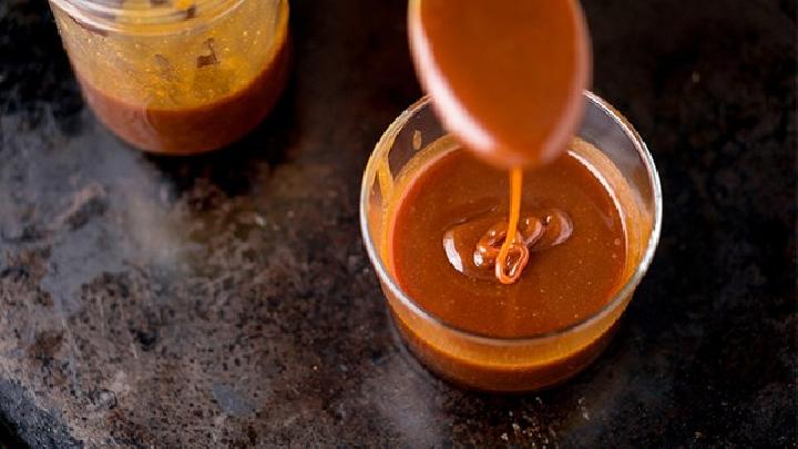 夏季手腳冰涼的人吃什么好 體質偏弱的人夏季適合吃這些食物-易網<a href=http://www.xllyou.com/ target=_blank class=infotextkey>健康養生</a>網 夏季手腳冰涼的人吃什么好 體質偏弱的人夏季適合吃這些食物