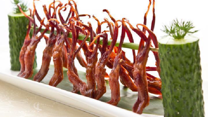 夏季吃羊肉的時候能喝酒嗎 夏季吃羊肉的應注意哪些事項