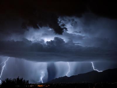 夏季雷雨天增多，它有哪些好處和壞處