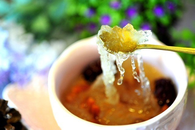 燕窩適合秋季食用,秋季吃燕窩有哪些好處?-易網<a href=http://www.xllyou.com/ target=_blank class=infotextkey>健康養生</a>網 燕窩適合秋季食用,秋季吃燕窩有哪些好處?