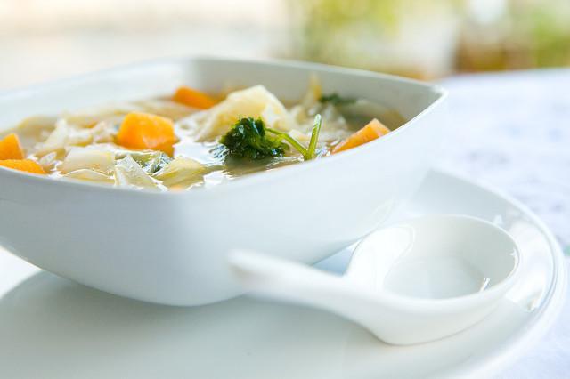 秋季養(yǎng)生煲湯,這幾種湯品值得珍藏-易網(wǎng)健康養(yǎng)生網(wǎng) 秋季養(yǎng)生煲湯,這幾種湯品值得珍藏