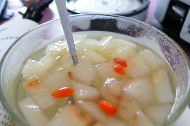 秋季雪梨煲什么湯?這些湯都很好!-易網健康養生網 秋季雪梨煲什么湯?這些湯都很好!